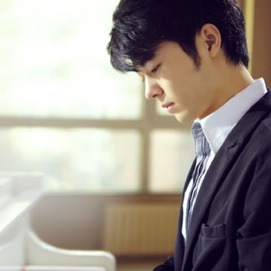 插入美女老师的穴
